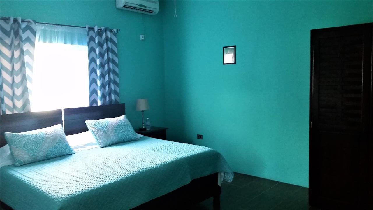 Bailey'S Bed And Breakfast Runaway Bay Ngoại thất bức ảnh