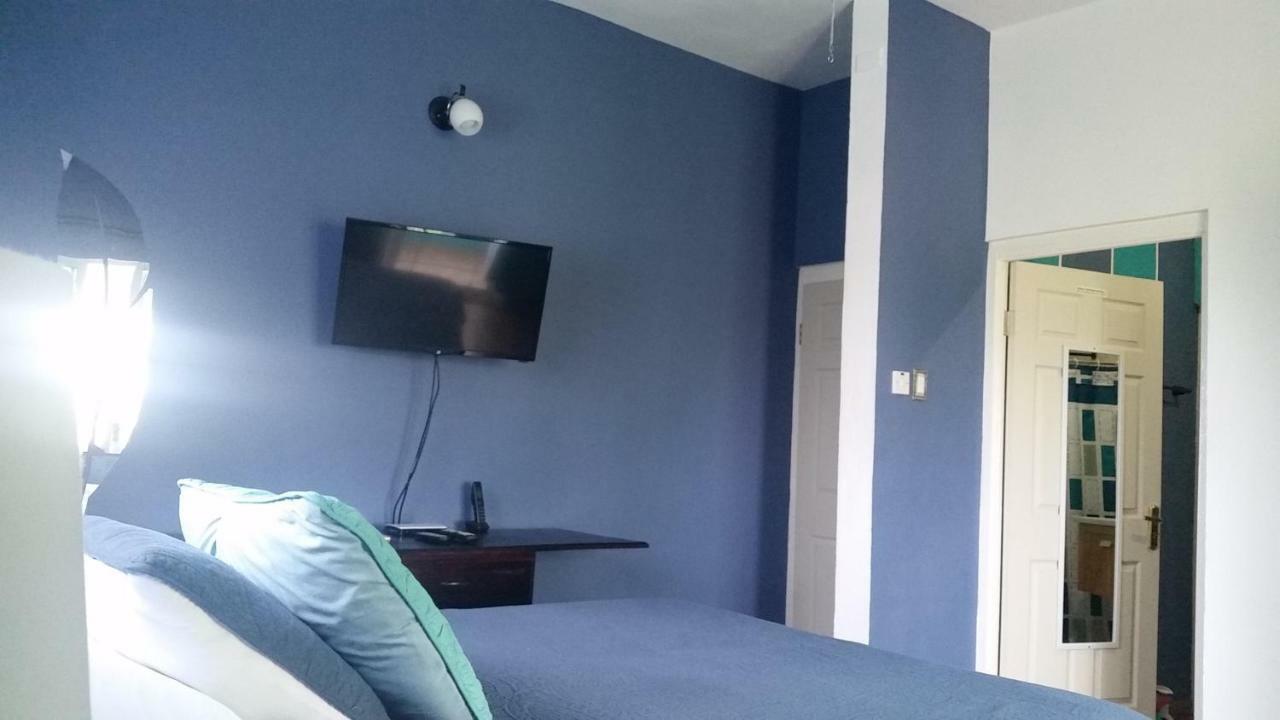 Bailey'S Bed And Breakfast Runaway Bay Ngoại thất bức ảnh